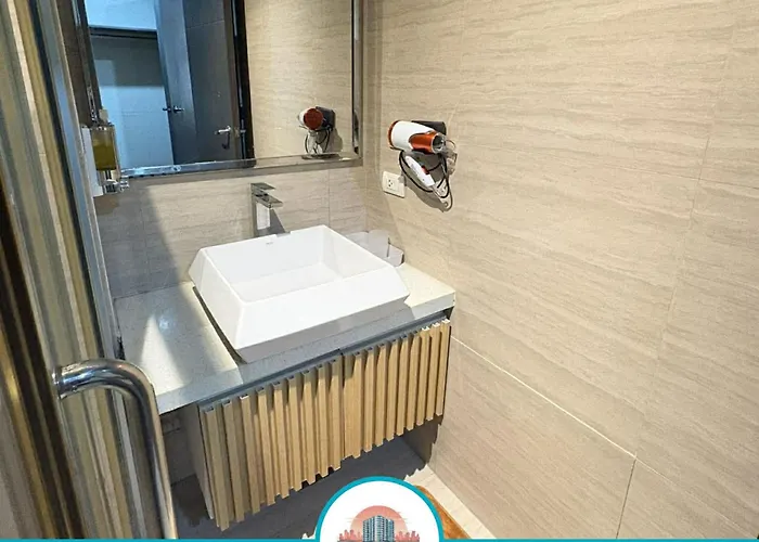 Island Pearl I Near Moa I 2 Double Beds * Manila